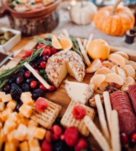 The Ultimate Guide to Planning Thanksgiving Dinner - inAra By May Pham